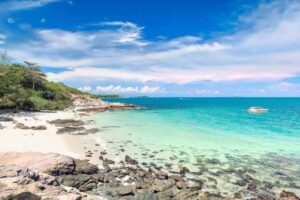 Where to collect reviews for accommodation in Koh Samet