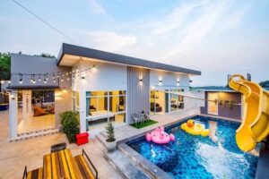 Pool Villa and urban lifestyle